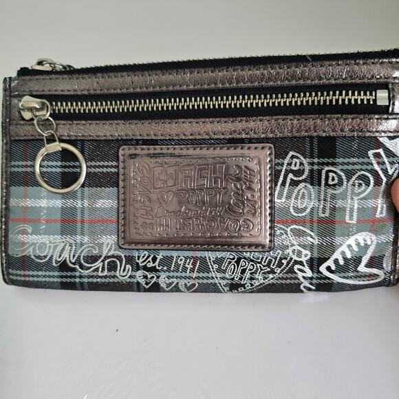 Coach Poppy 1941 Tartan Plaid Wristlet Silver Pewter Graphic Print Academia READ - Picture 3 of 12